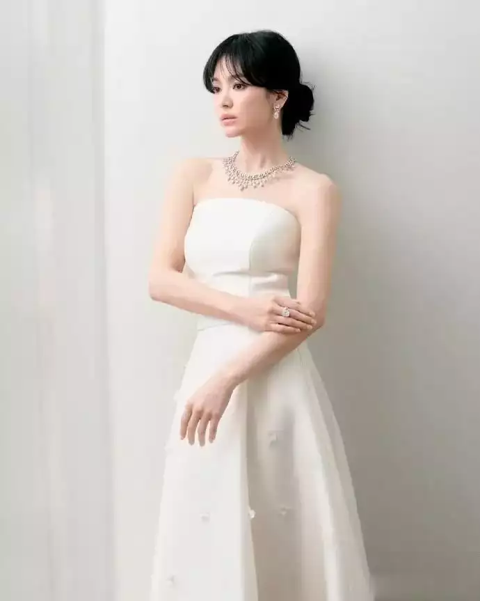 宋慧乔夏季穿搭_宋慧乔穿搭_宋慧乔