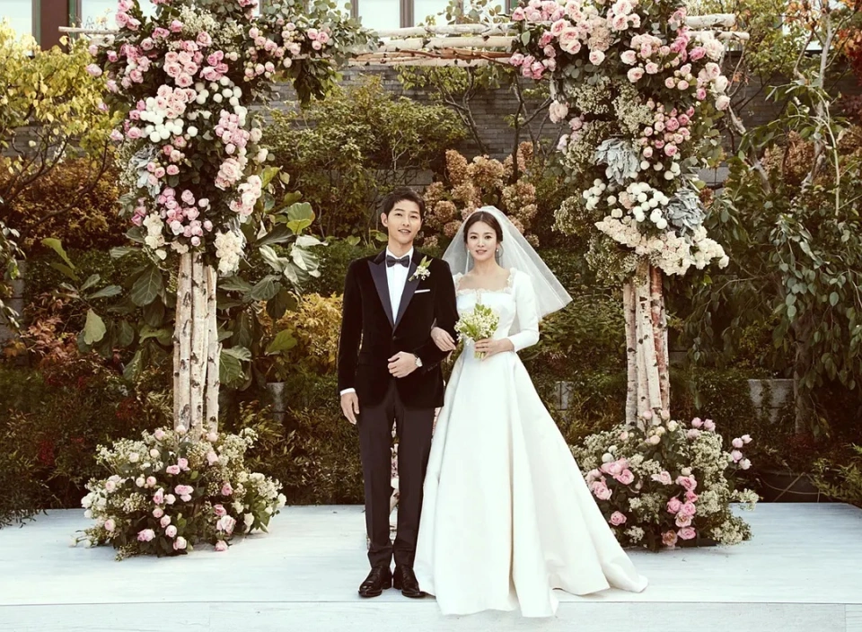 43岁宋慧乔：从韩剧女神到婚姻失败，她的人生比剧情更精彩