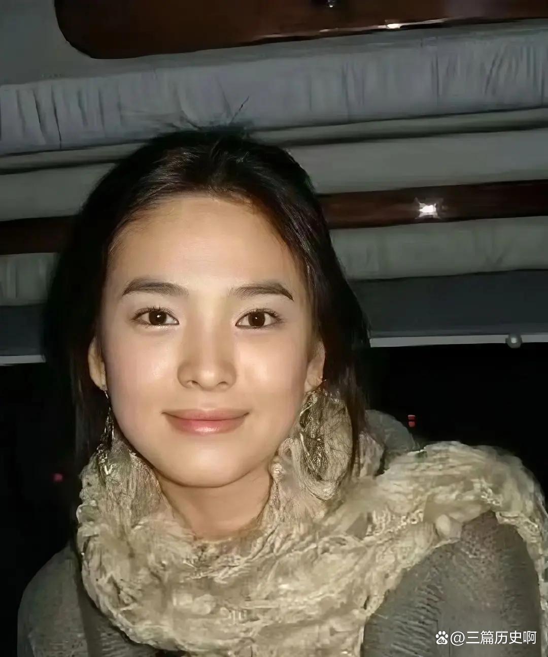 宋慧乔素颜美_宋慧乔_内娱底子硬对比