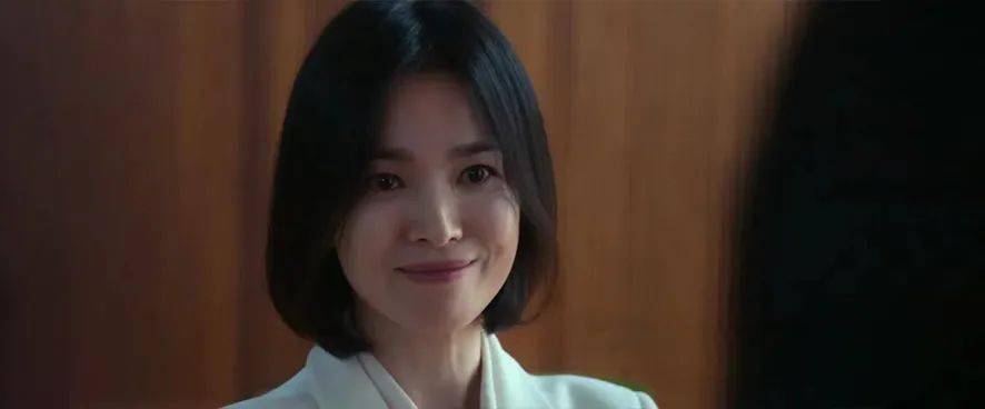 宋慧乔离婚后沉寂两年,凭黑暗荣耀逆袭前夫宋仲基