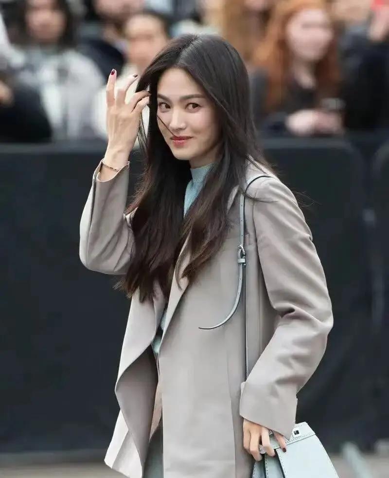 宋慧乔穿搭技巧_宋慧乔_如何穿出高级感